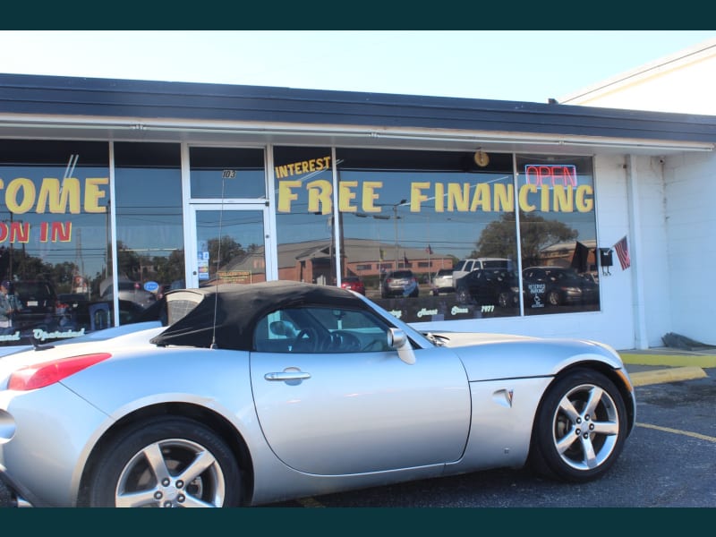 Pontiac Solstice 2008 price $9,995