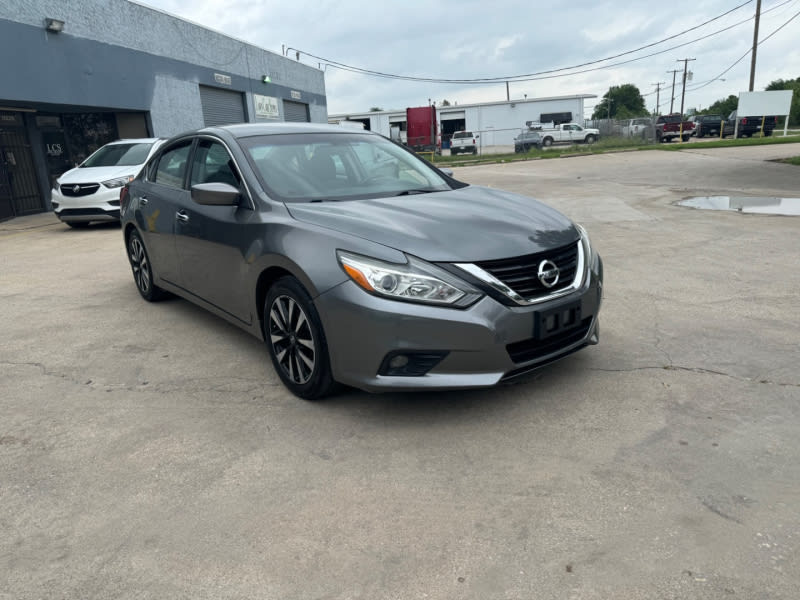 Nissan Altima 2018 price $9,900