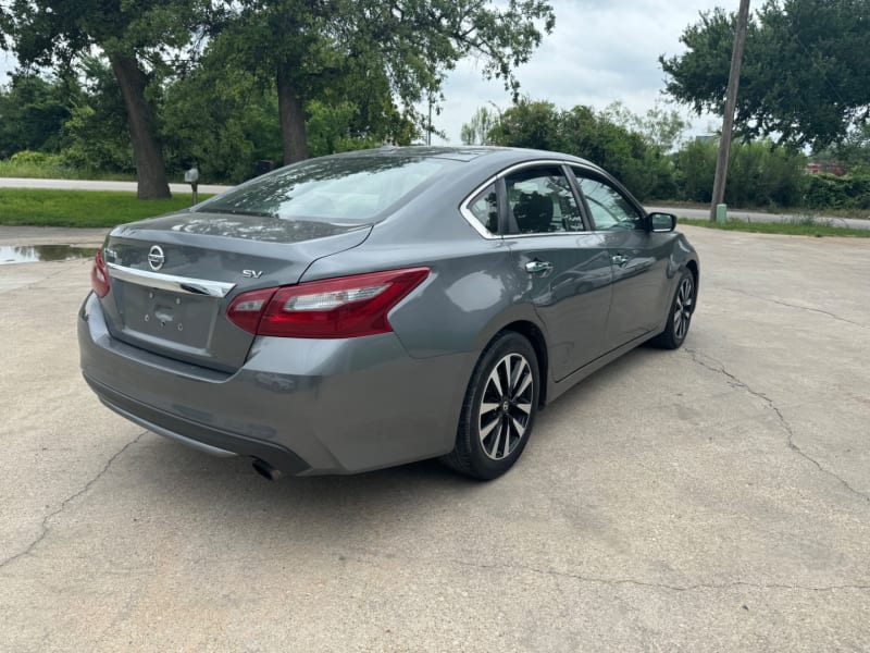 Nissan Altima 2018 price $9,900