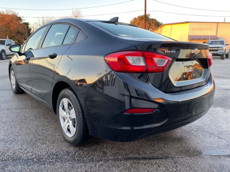 Chevrolet Cruze 2018 price $10,995