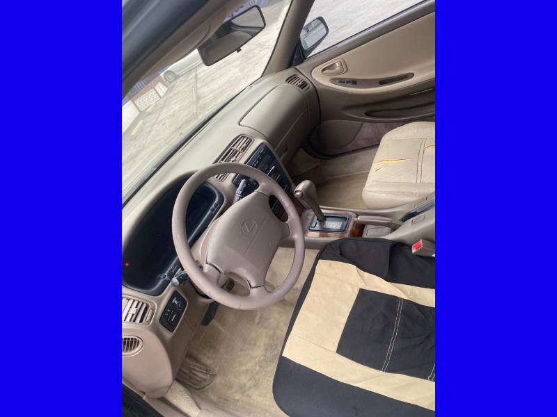 Lexus ES 300 1996 price $2,500