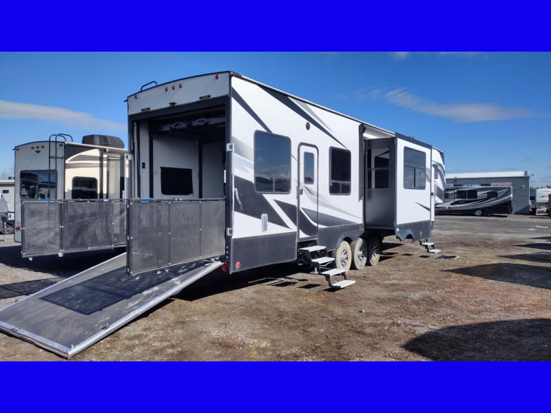 Dutchmen VOLTAGE 3951 2021 price $69,950