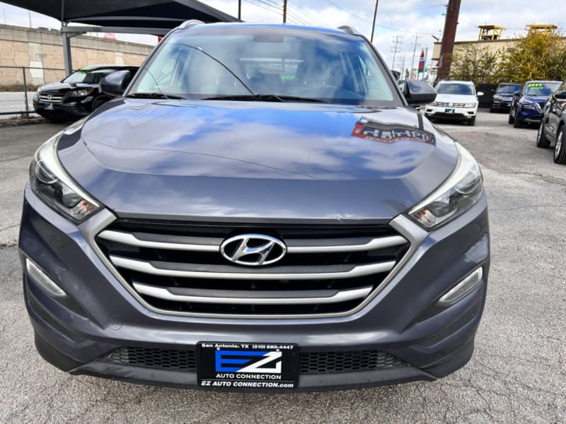 Hyundai Tucson 2017 price $14,995