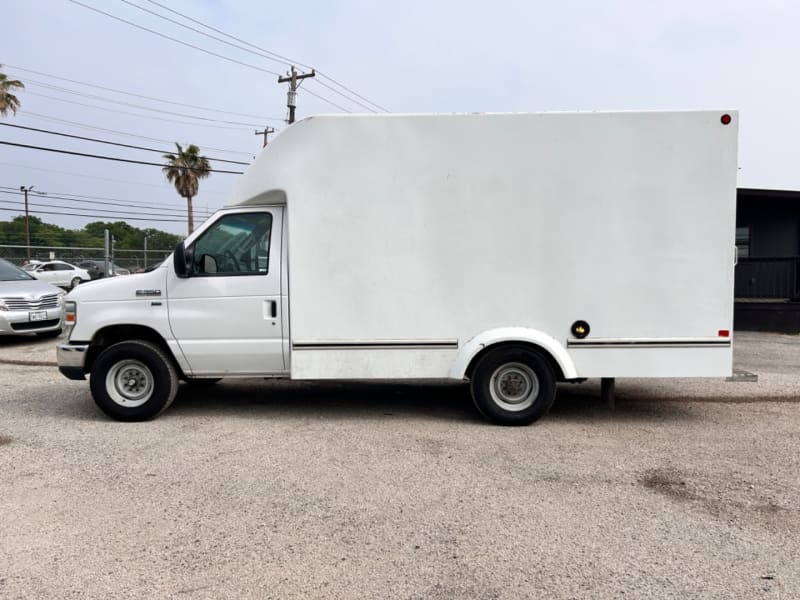 Ford Econoline Commercial Cutaway 2015 price $19,995