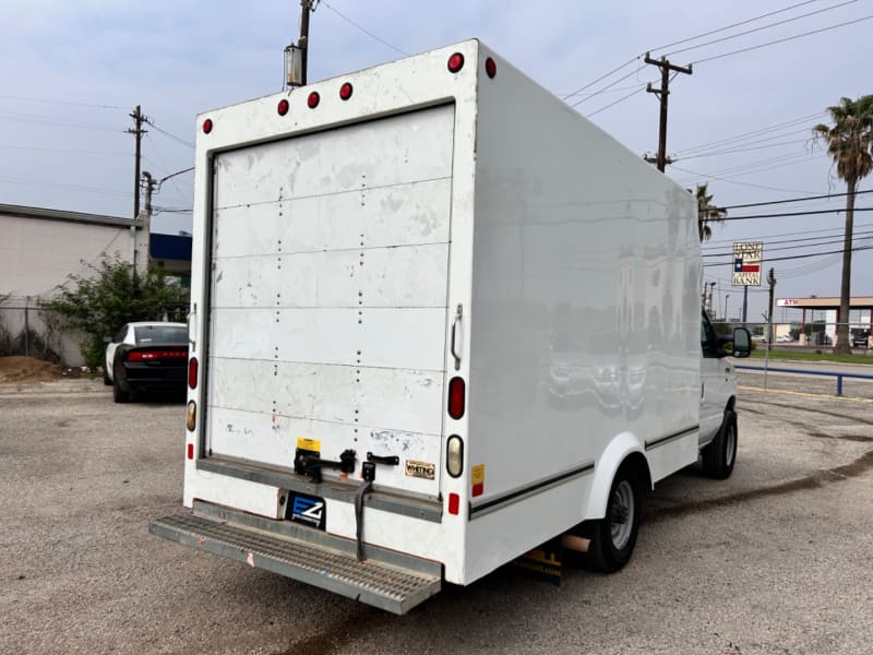 Ford Econoline Commercial Cutaway 2015 price $21,995