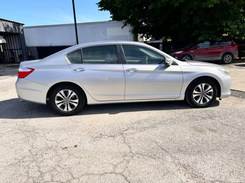 Honda Accord Sedan 2015 price $11,995