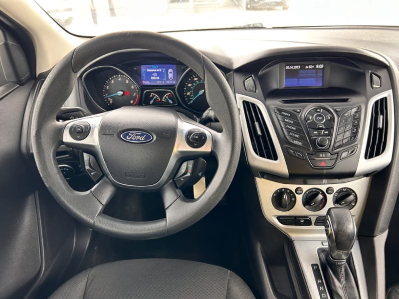 Ford Focus 2013 price $8,995