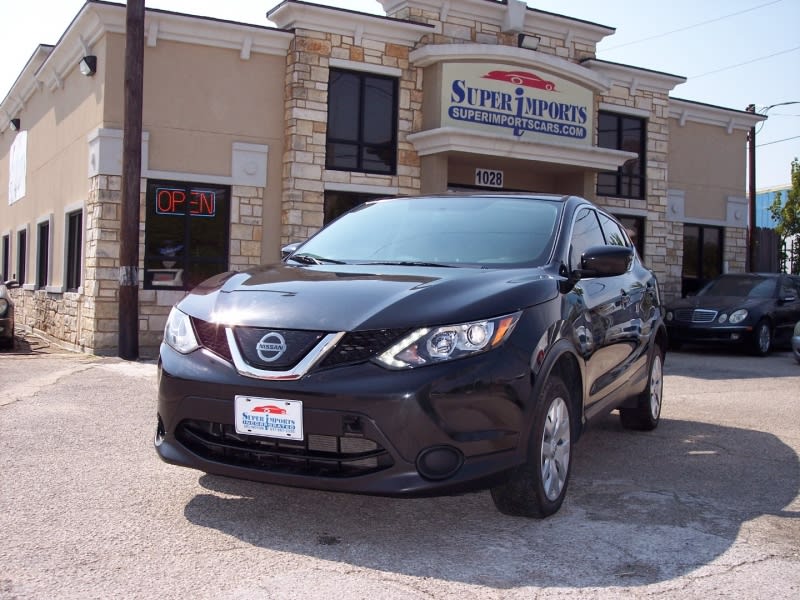 Nissan Rogue Sport 2019 price $15,995