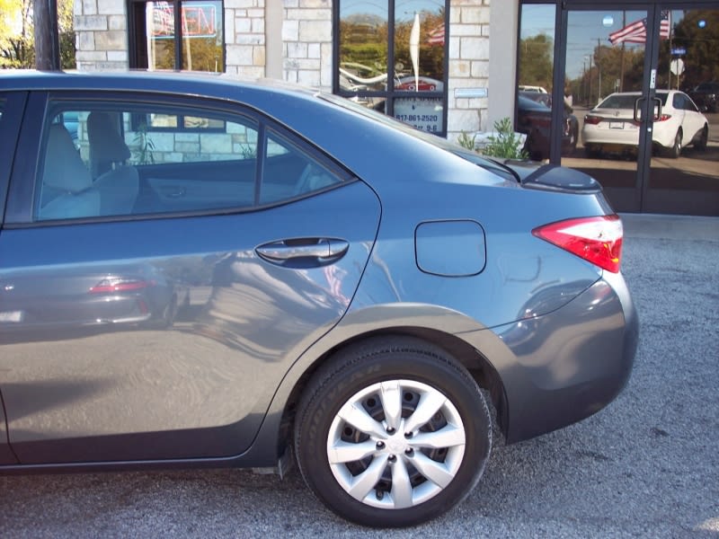 Toyota Corolla 2015 price $13,995 Cash