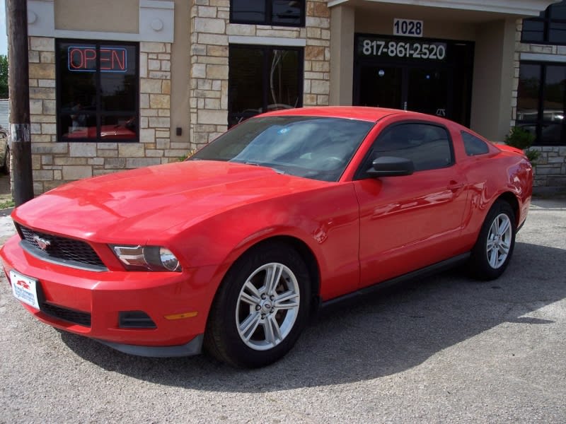 Ford Mustang 2012 price $10,595 Cash