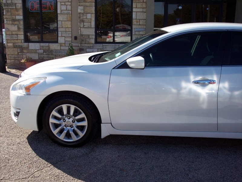 Nissan Altima 2014 price $12,995 Cash