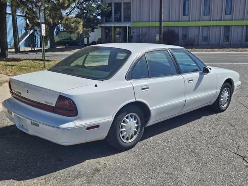 Oldsmobile 88 1998 price $3,988