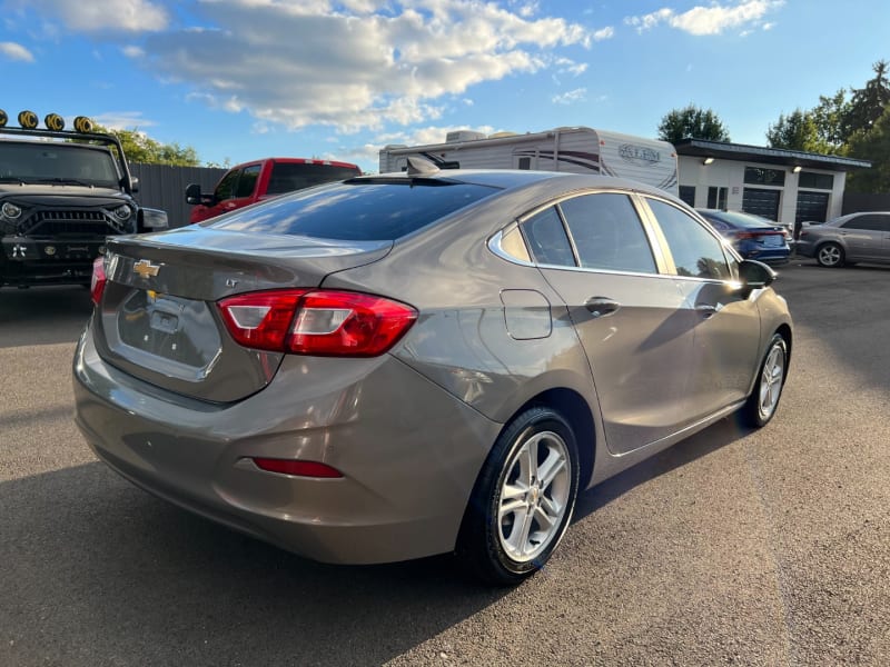 Chevrolet Cruze 2018 price $12,400