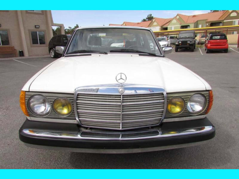 Mercedes-Benz 240-Class 1981 price $8,995