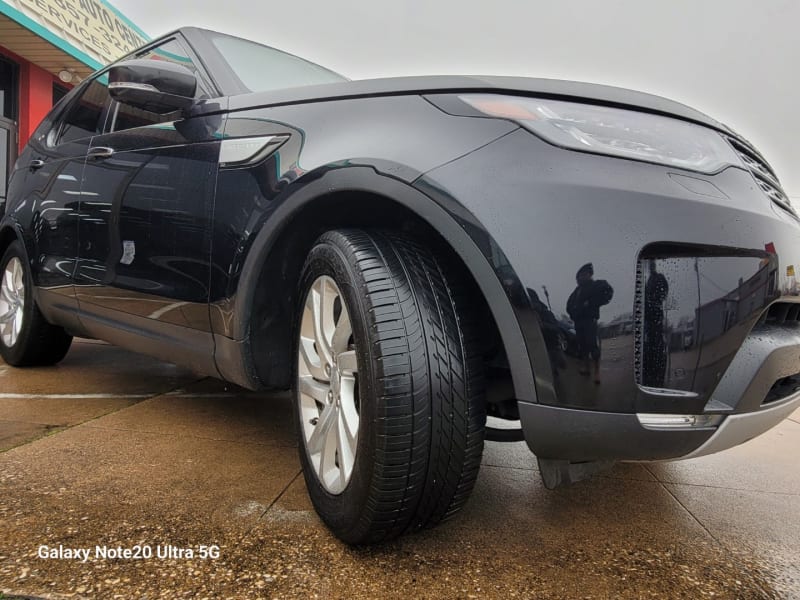 Land Rover Discovery 2017 price $24,499