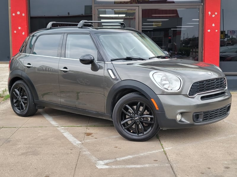 Mini Cooper Countryman 2013 price $8,999