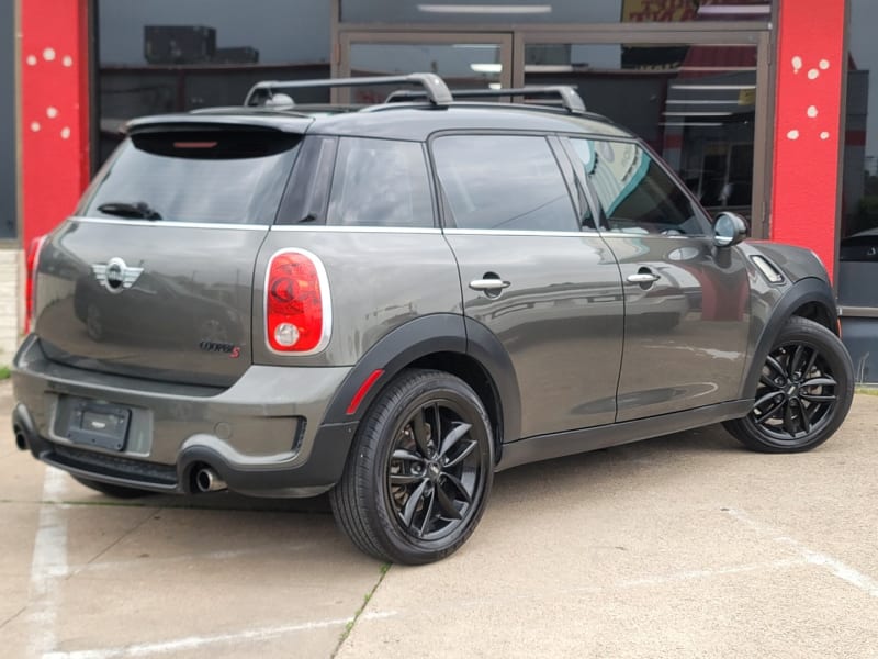 Mini Cooper Countryman 2013 price $8,999