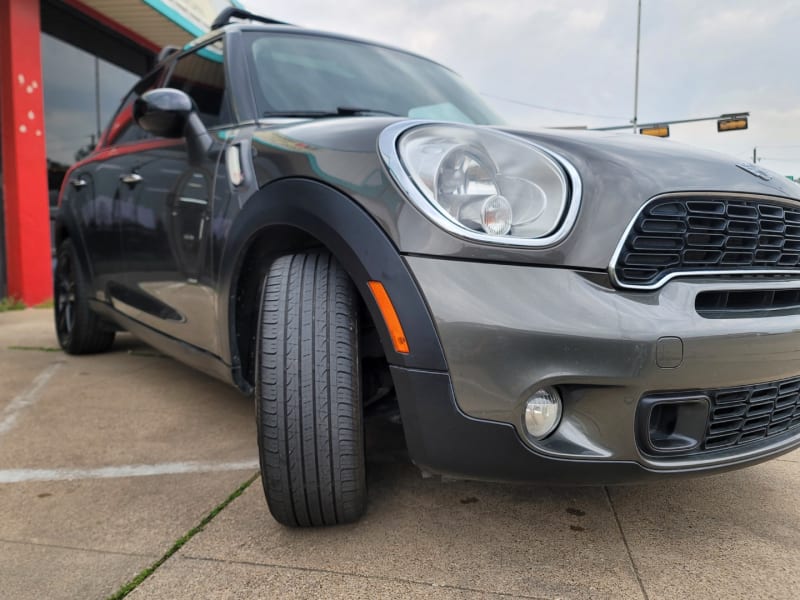 Mini Cooper Countryman 2013 price $8,999