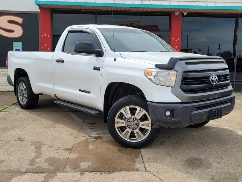 Toyota Tundra 2WD 2017 price $17,999