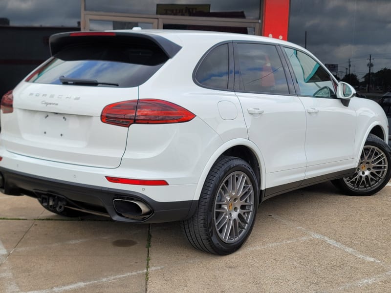 Porsche Cayenne 2017 price $24,999