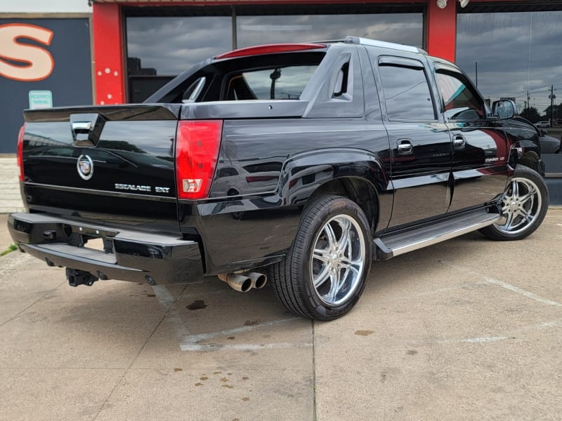 Cadillac Escalade EXT 2004 price $11,999