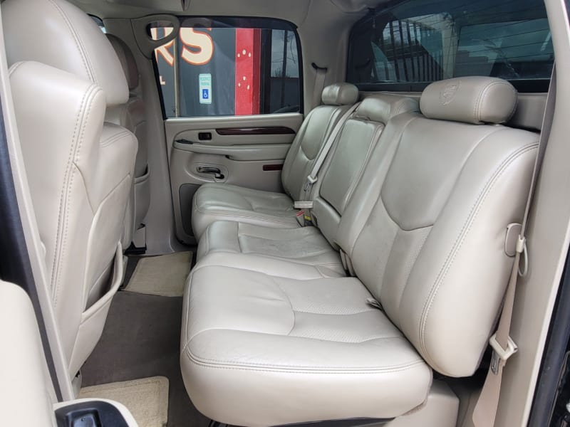 Cadillac Escalade EXT 2004 price $11,999