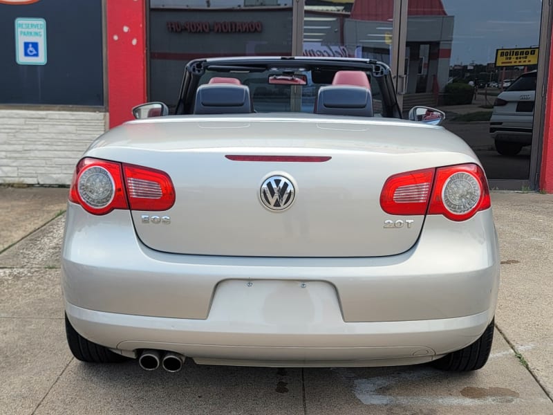 Volkswagen Eos 2010 price $8,499