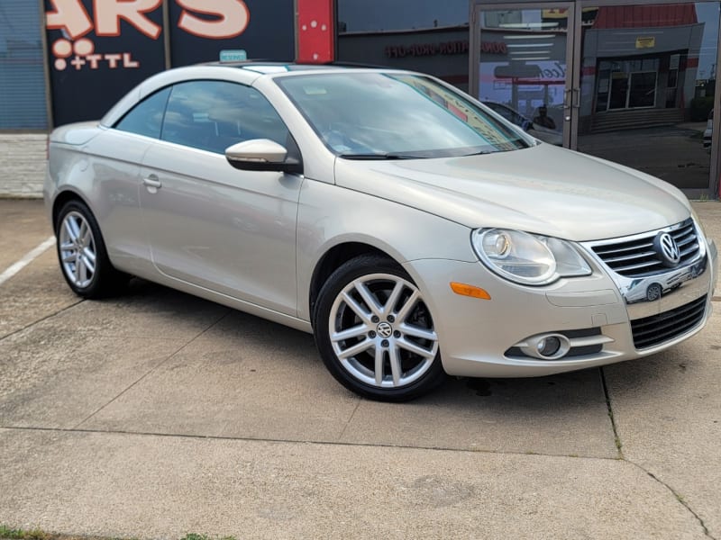 Volkswagen Eos 2010 price $8,499