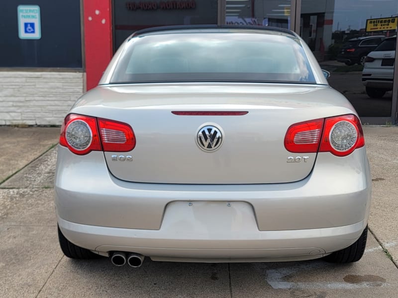 Volkswagen Eos 2010 price $8,499