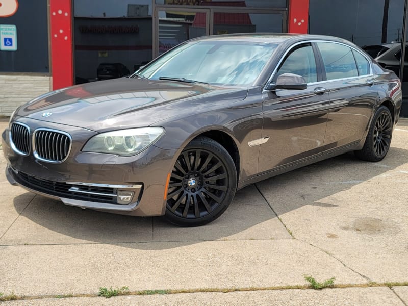 BMW 7-Series 2013 price $13,499