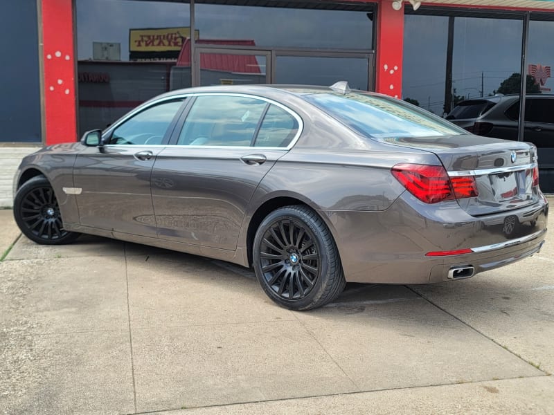 BMW 7-Series 2013 price $13,499