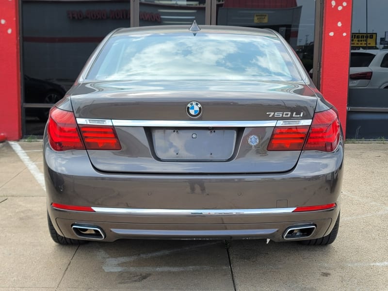 BMW 7-Series 2013 price $13,499