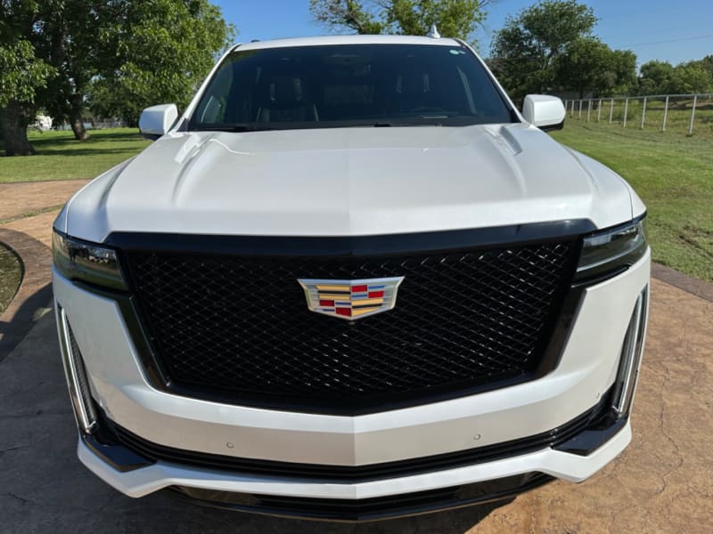 Cadillac Escalade ESV 2022 price $90,988