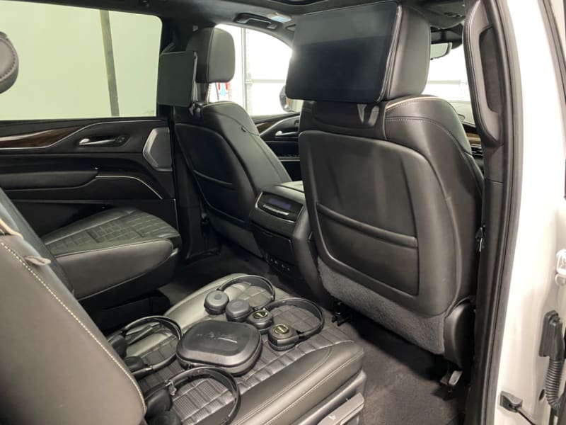 Cadillac Escalade ESV 2022 price $90,988