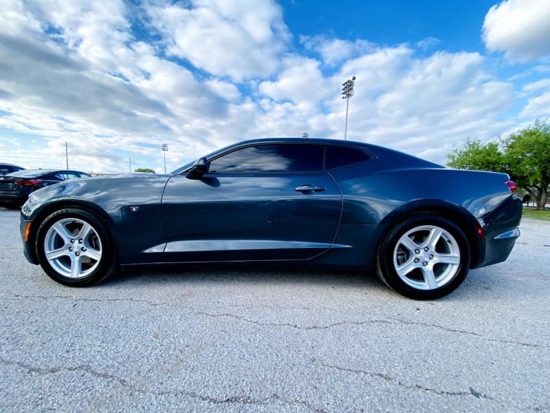 Chevrolet Camaro 2023 price $28,995