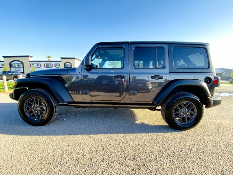 Jeep Wrangler 2024 price $44,995