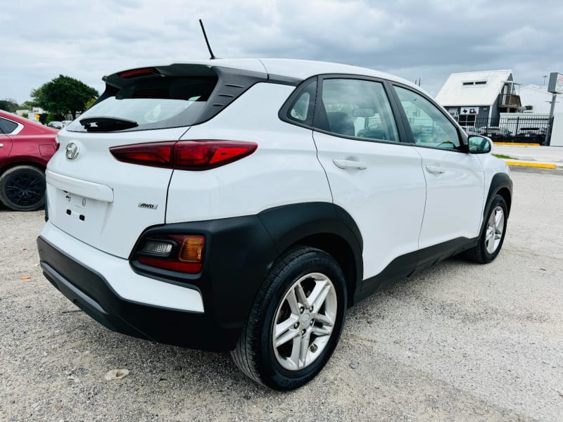 Hyundai Kona 2021 price $17,995