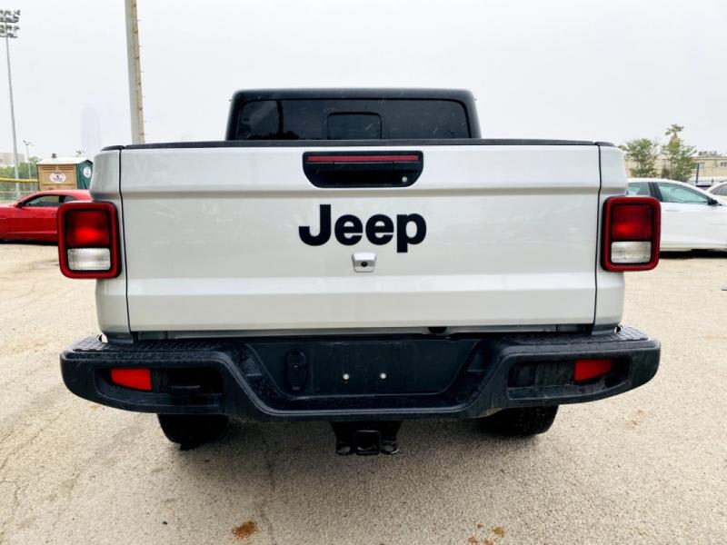 Jeep Gladiator 2023 price $36,995