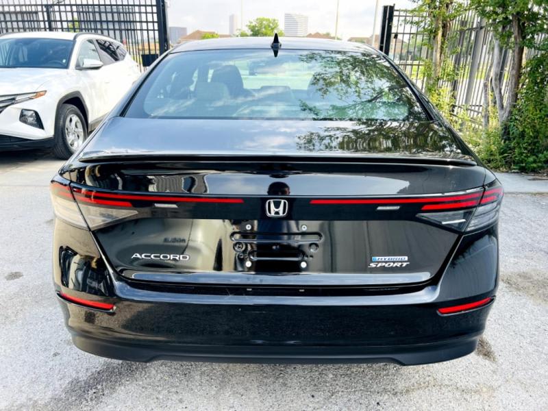 Honda Accord Hybrid 2023 price $27,995