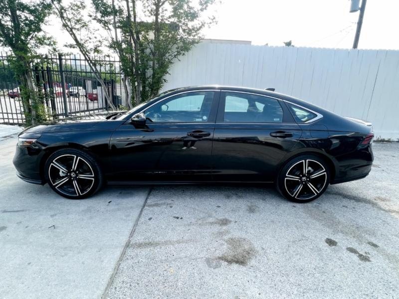 Honda Accord Hybrid 2023 price $27,995