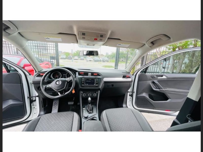 Volkswagen Tiguan 2020 price $19,995