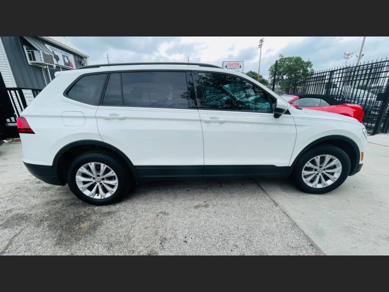 Volkswagen Tiguan 2020 price $19,995