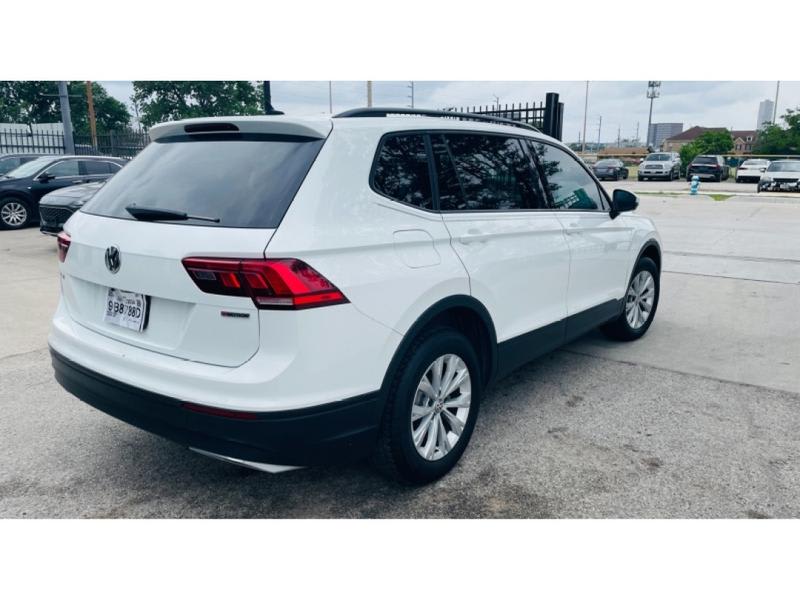 Volkswagen Tiguan 2020 price $19,995