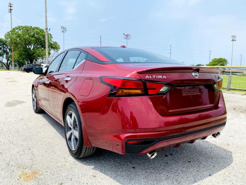 Nissan Altima 2020 price $16,995