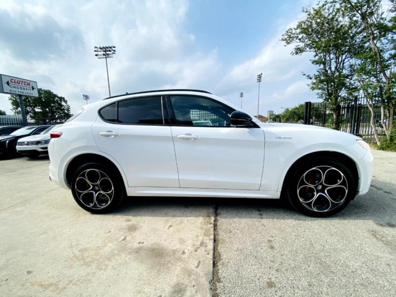 Alfa Romeo Stelvio 2022 price $28,995