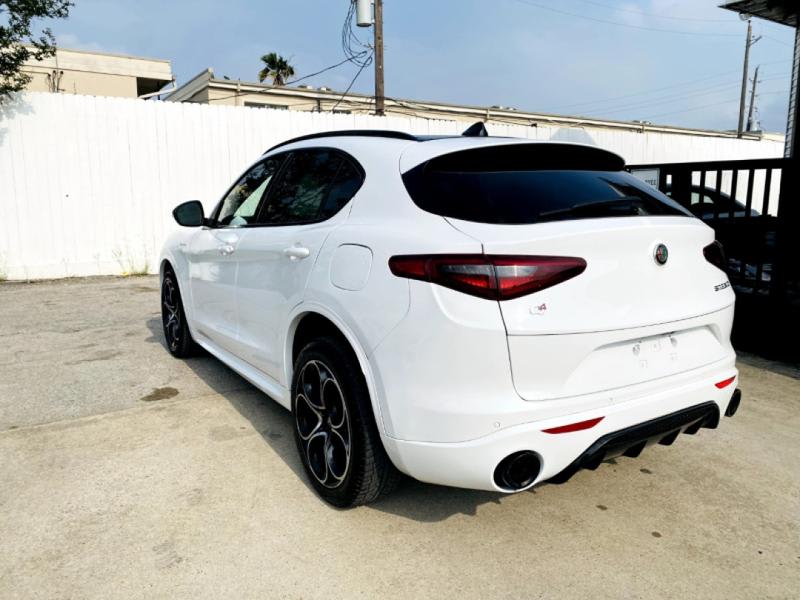 Alfa Romeo Stelvio 2022 price $28,995