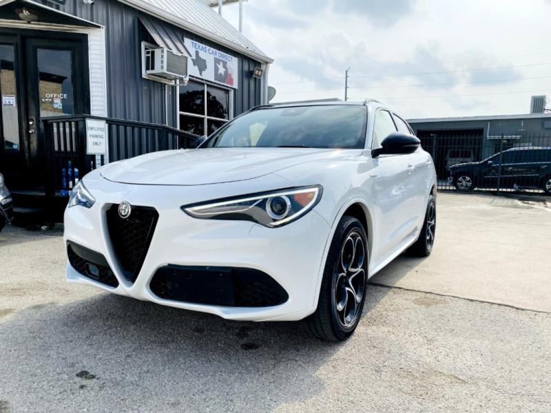 Alfa Romeo Stelvio 2022 price $28,995