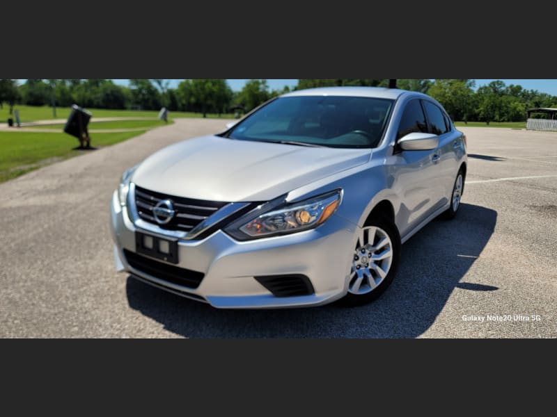 Nissan Altima 2018 price $10,995