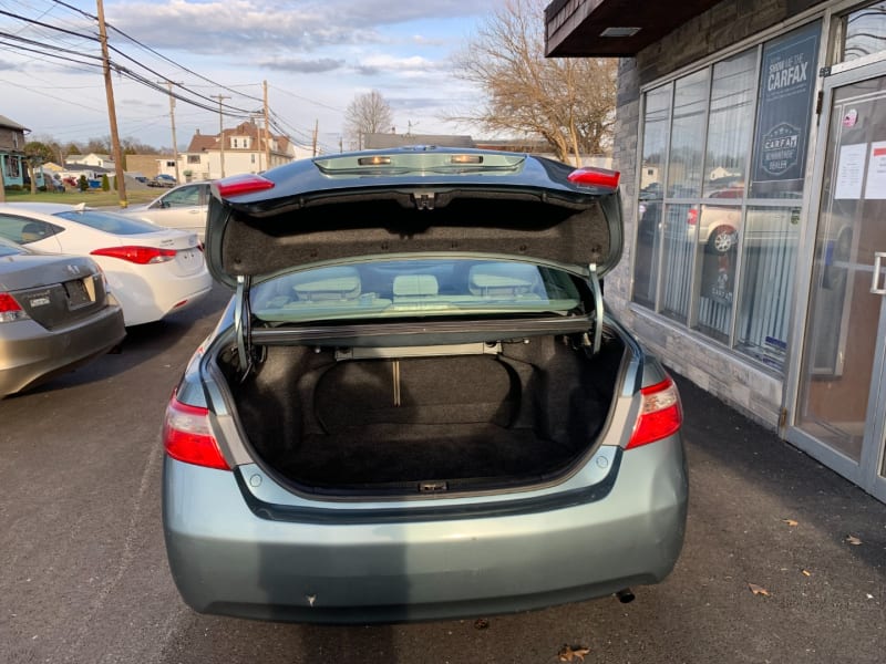 Toyota Camry 2009 price $6,995