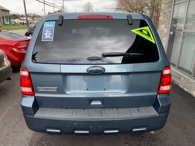 Ford Escape 2011 price $7,199